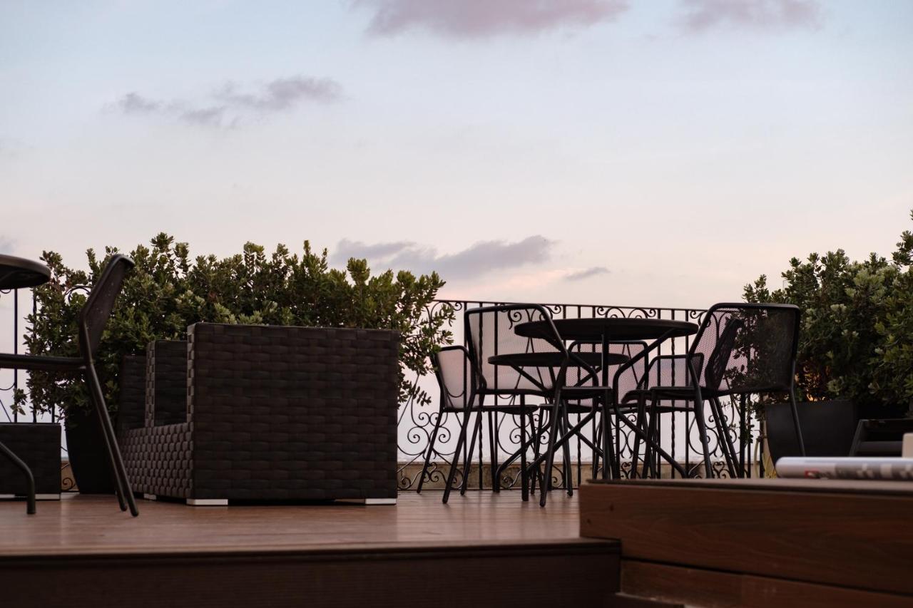 1926 Le Parisot Boutique Suites Валетта Экстерьер фото